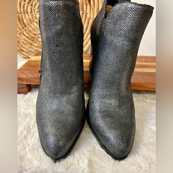Donald J. Pliner Edyn Metallic Block Heel Ankle Boots - Picture 8 of 15
